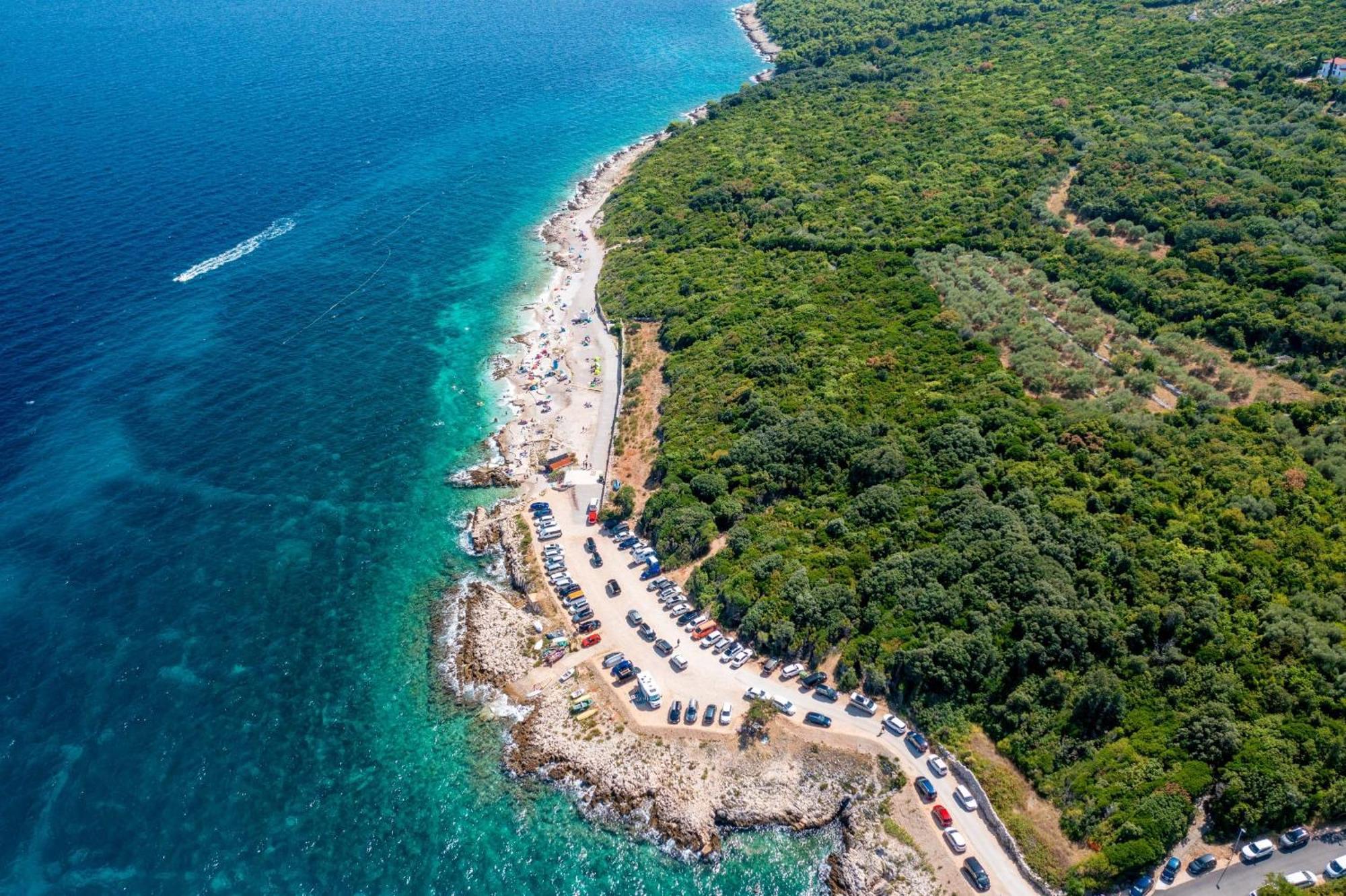 Apartman Ema 4+2 Koromačno Dış mekan fotoğraf